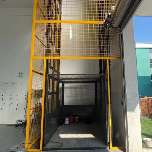 开封导轨式升降机助力物流园破解运输难题